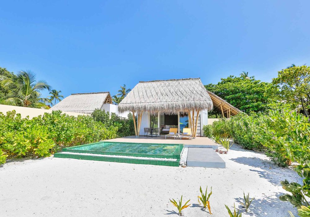 66549b77c0e913e2006a189f_maldives_villas_bvp1