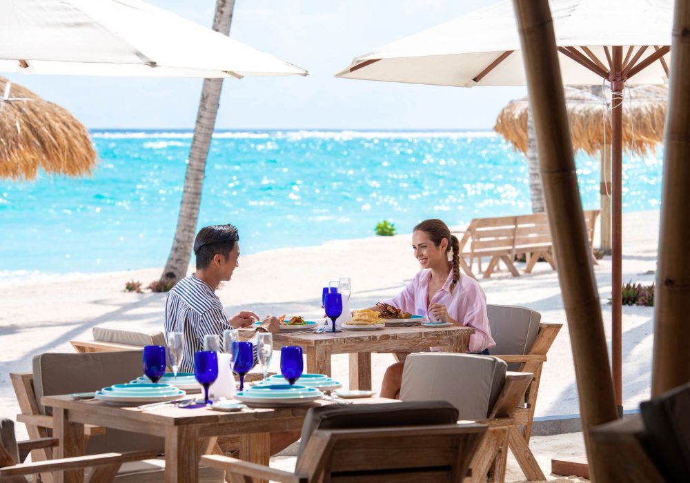 6655e1c797af91944c0d856b_maldives_foodbeverage_bcg2